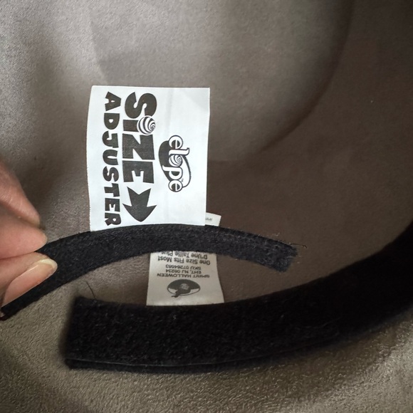 Spirit Skull Top Hat Gray - Picture 5 of 9